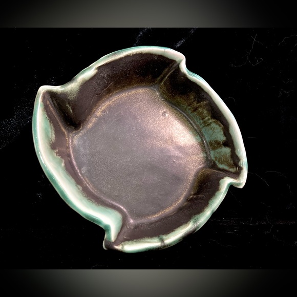 Signed Vintage Hand Thrown Studio Art Pottery Dish - Picture 10 of 16